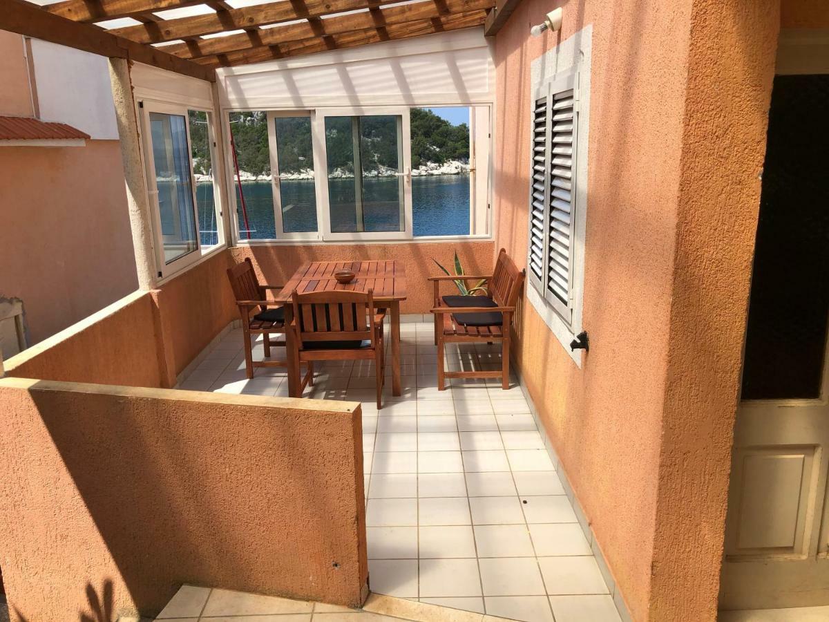Apartmani Kate Lastovo エクステリア 写真